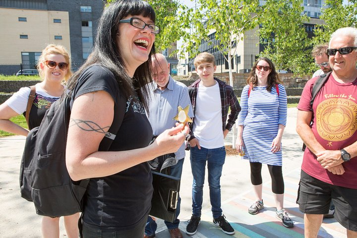 Guide Fiona showing off her star from Barrowland dressing room.
